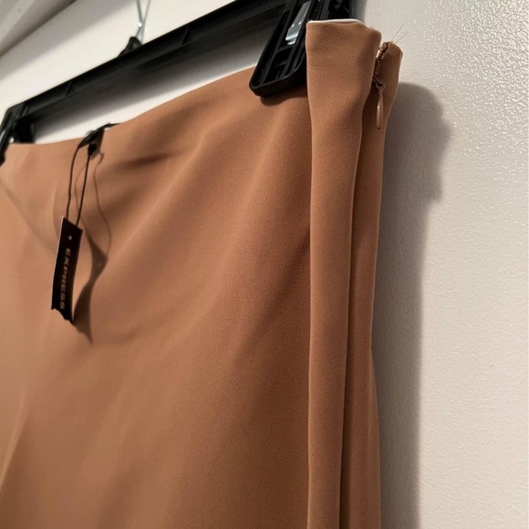 Express High-waisted Midi Slip Skirt - Picture 4 of 4